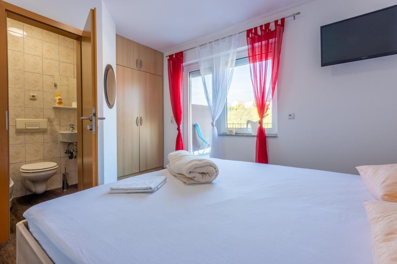 Rimac Apartment And Rooms Novi Vinodolski Exteriér fotografie